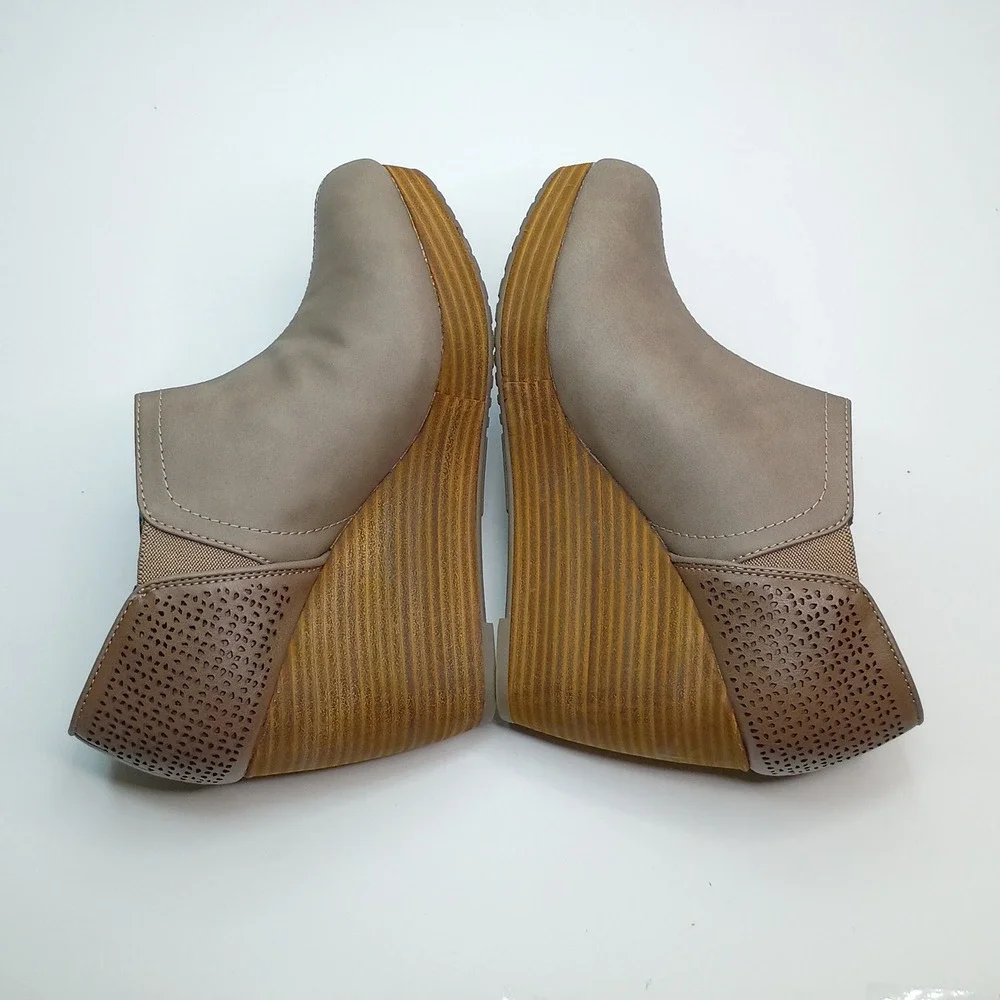 Dr. Scholls Harlow Wedge Booties Taupe Brown Perforated Ankle Boots Womens 8.5M